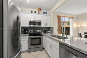 922 NW 134th Ave, Pembroke Pines, FL 33028, Sold 12/12/22