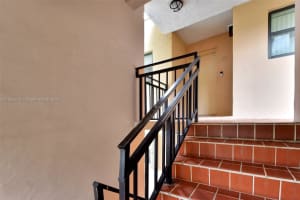 510 W Park Dr, Miami, FL 33172, Sold 12/19/22