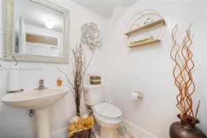 1661 SE 17th St, Homestead, FL 33035, Sold 01/04/23