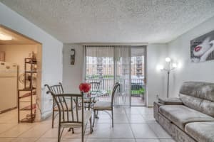 9320 Fontainebleau Blvd APT 101, Miami, FL 33172, Sold 01/24/23
