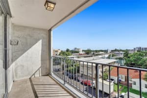 7850 Byron Ave, Miami Beach, FL 33141, Sold 11/21/22