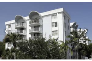 482 NW 165th St, Miami, FL 33169, Sold 12/02/22