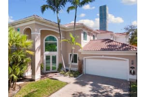 3925 194th Ln, Golden Beach, FL 33160, Sold 02/02/23