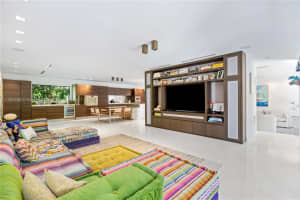 2300 Lake Ave, Miami Beach, FL 33140, Sold 01/03/23