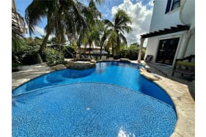 2730 NE 58th St, Fort Lauderdale, FL 33308, Sold 04/14/23