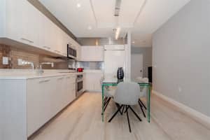 55 SW 9th St Apt 4205, Miami, FL 33130, Sold 04/11/23