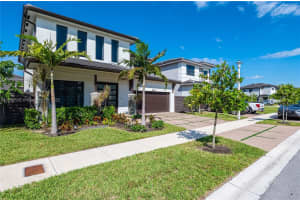 15822 NW 87th Ct, Miami Lakes, FL 33018, Sold 01/09/23