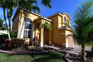 1608 SW 108th Way, Davie, FL 33324, Sold 03/20/23