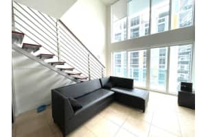 41 SE 5th St, Miami, FL 33131, Sold 11/18/22