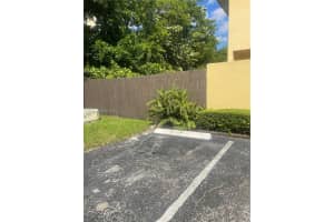 9650 Fontainebleau Blvd, Miami, FL 33172, Sold 11/07/22