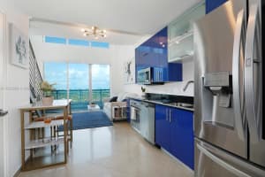 60 SW 13th St Apt 2611, Miami, FL 33130, Sold 12/06/22
