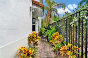 973 NE 30th Ave, Homestead, FL 33033, Sold 12/22/22
