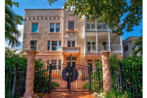 642 Michigan Ave, Miami Beach, FL 33139, Sold 12/21/22