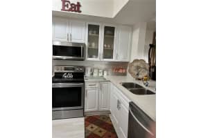 8252 NW 191st Ln, Hialeah, FL 33015, Sold 11/18/22