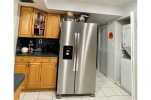 400 Commodore Dr APT 309, Plantation, FL 33325, Sold 11/14/22