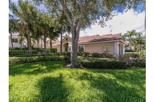 1110 Lemonwood St, Hollywood, FL 33019, Sold 12/09/22