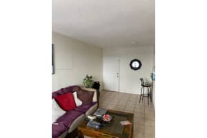 8145 NW 7th St APT 503, Miami, FL 33126, Sold 11/22/22