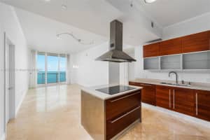 218 SE 14th St, Miami, FL 33131, Sold 04/28/23