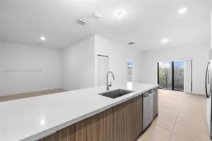 7925 NW 104th Ave #26, Doral, FL 33178, Sold 12/06/22