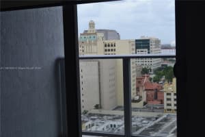 151 SE 1st St, Miami, FL 33131, Sold 01/23/23