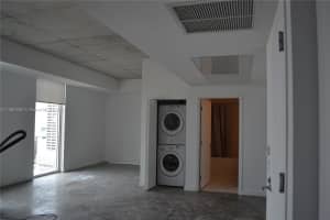 151 SE 1st St, Miami, FL 33131, Sold 01/23/23