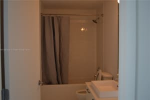 151 SE 1st St, Miami, FL 33131, Sold 01/23/23