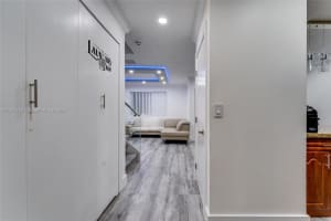 6215 SW Kendale Lakes Cir # 271, Miami, FL 33183, Sold 11/30/22