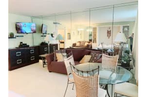 100 Lincoln Rd, Miami Beach, FL 33139, Sold 12/08/22