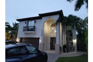 Home for sale in Hialeah Florida 