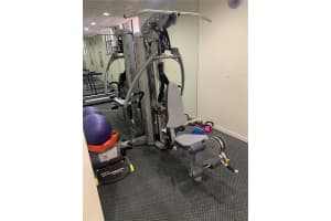 900 NE 195th St, Miami, FL 33179, Sold 12/10/22