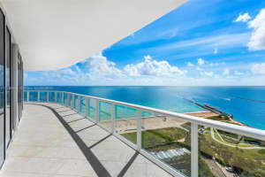 100 South Pointe Dr, Miami Beach, FL 33139, Sold 12/01/22