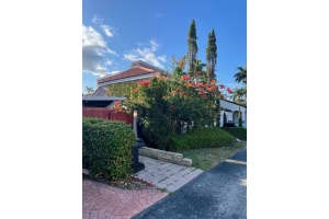 471 SW 87th Ct, Miami, FL 33174, Sold 12/05/22
