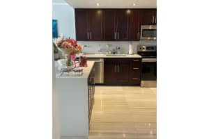1301 NE Miami Gardens Dr, Miami, FL 33179, Sold 11/21/22