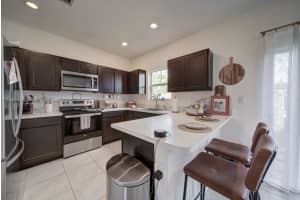 552 NE 5th Way, Florida City, FL 33034, Sold 01/13/23