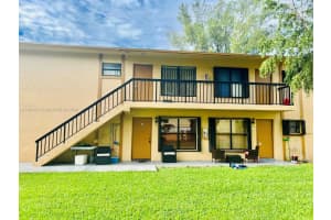 2745 W 66th St Apt 24-24, Hialeah, FL 33016, Sold 04/03/23