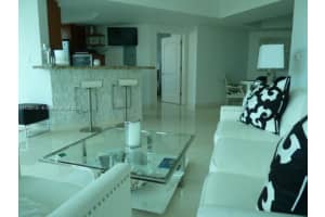 110 Washington Ave, Miami Beach, FL 33139, Sold 04/17/23