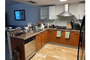 170 SE 14th St, Miami, FL 33131, Sold 12/01/22