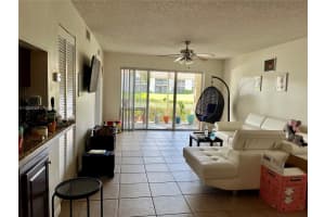 8106 Glenmoor Dr #8106, West Palm Beach, FL 33409, Sold 11/17/22