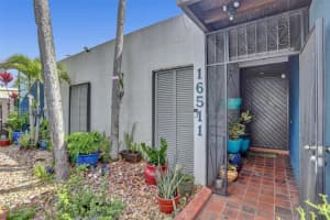 16511 Bridge End Rd, Miami Lakes, FL 33014, Sold 12/14/22