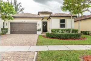 2184 SE 2nd St, Homestead, FL 33033, Sold 01/17/23
