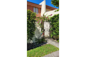 10672 SW 79th Terrace, Miami, FL 33173, Sold 01/12/23