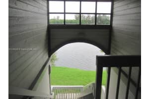 468 NE 206th Ln APT 202, Miami, FL 33179, Sold 12/08/22