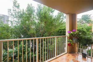 19877 E Country Club Dr #3208, Aventura, FL 33180, Sold 11/28/22