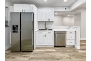 1900 W 54th St APT 406, Hialeah, FL 33012, Sold 02/07/23