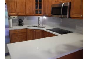 17330 NW 76th Ct, Hialeah, FL 33015, Sold 11/21/22