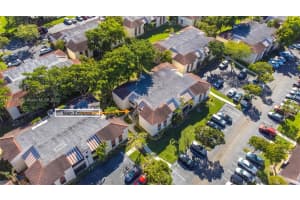 20220 NE 3rd Ct APT 5, Miami, FL 33179, Sold 12/02/22