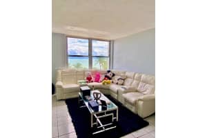 2899 Collins Ave APT 647, Miami Beach, FL 33140, Sold 05/26/23