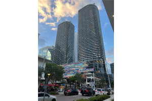 55 SW 9th St Apt 3804, Miami, FL 33130, Sold 04/28/23