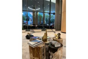 55 SW 9th St Apt 3804, Miami, FL 33130, Sold 04/28/23