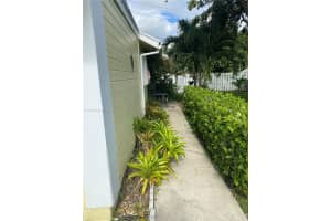901 SW 111th Way, Davie, FL 33324, Sold 11/28/22